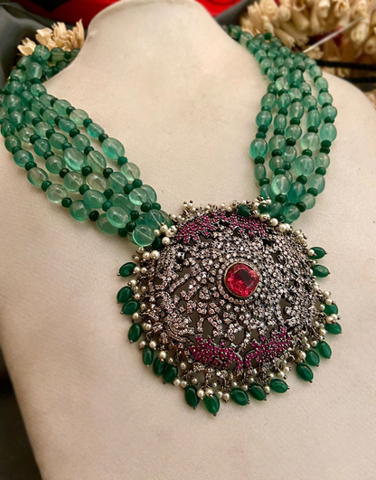 String Necklace in Green Quartz Beads with Cubic Zirconium Detailing