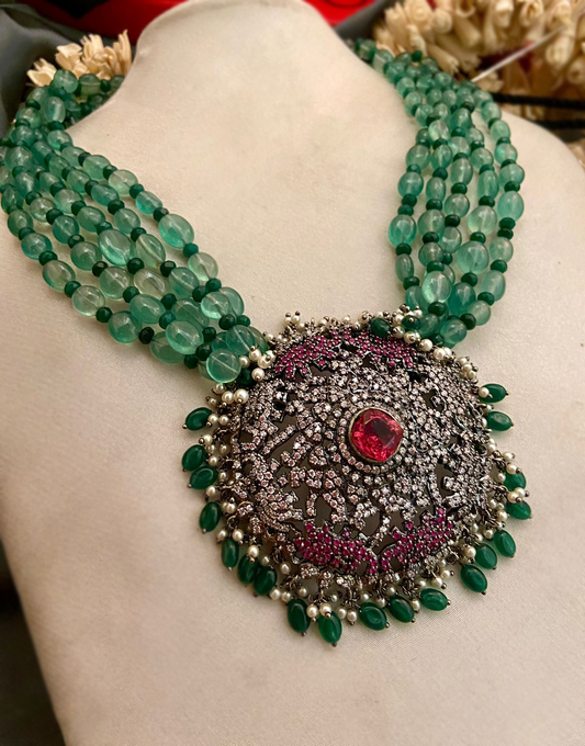 String Necklace in Green Quartz Beads with Cubic Zirconium Detailing