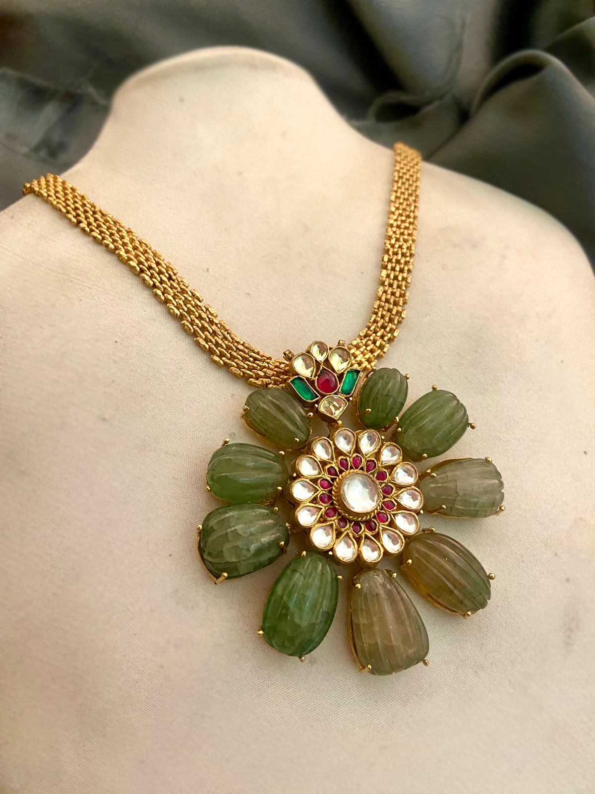 Carved Fluoride Stones & Kundan Crystal Detailing Necklace
