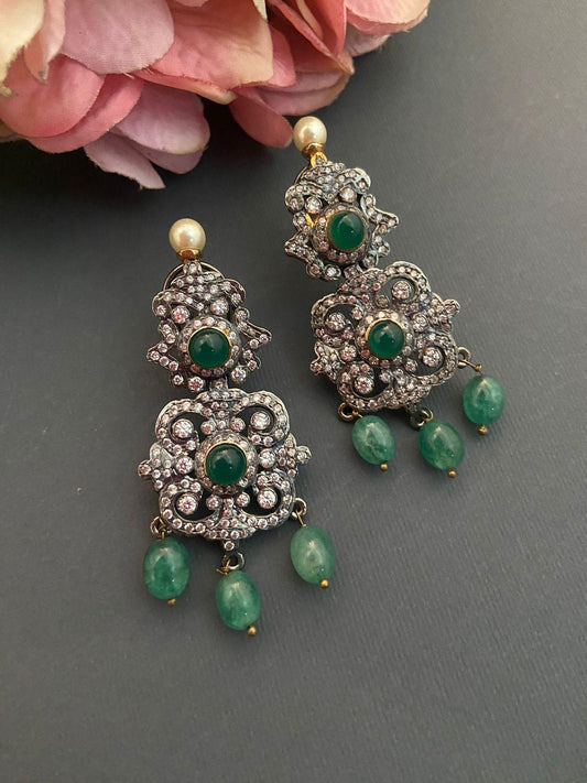 Pendientes de piedras de ónix verde